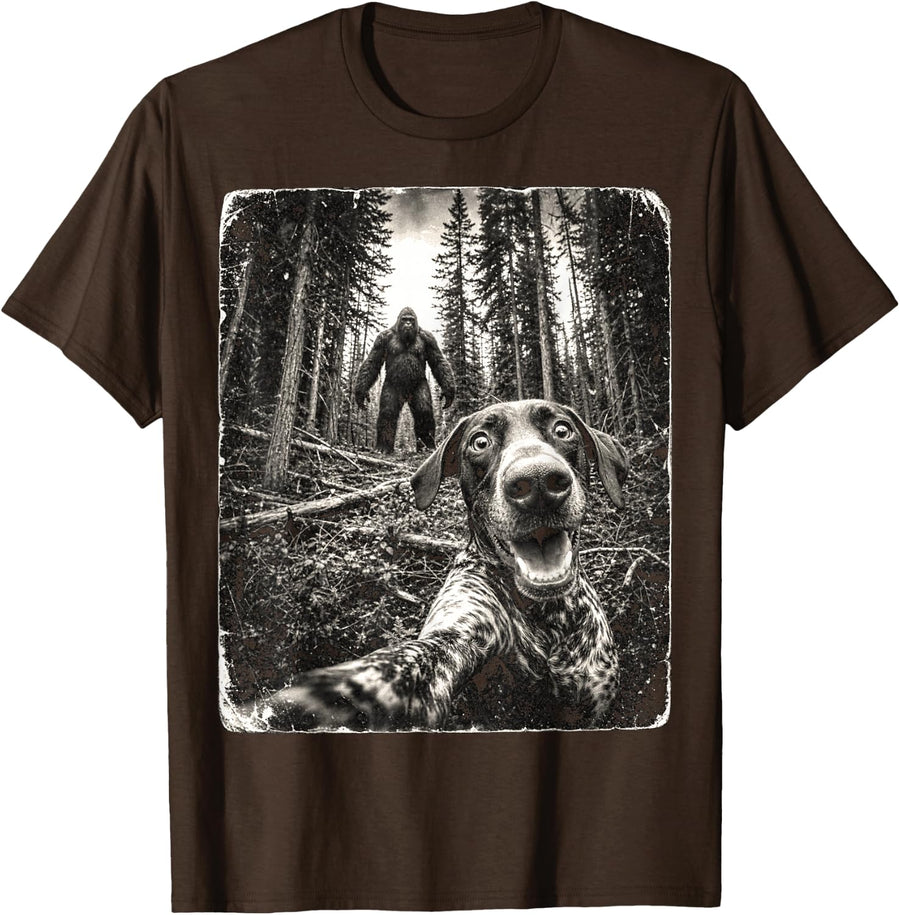Halloween German Shorthaired Pointer Selfie with Bigfoot T-Shirt - Brown