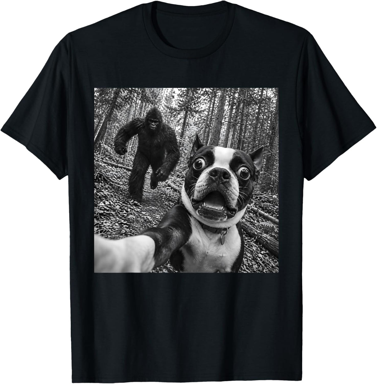 Boston Terrier Bigfoot Selfie Funny Sasquatch Photobomb Dog T-Shirt - Black